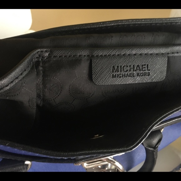 MK blue n black purse - Picture 2 of 3